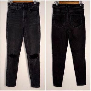 American Eagle Women’s 6 Black Distressed Curvy Super High Rise Denim Jeggings